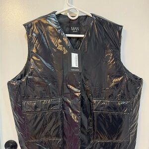 MAN Black Puffer Vest - Size Large